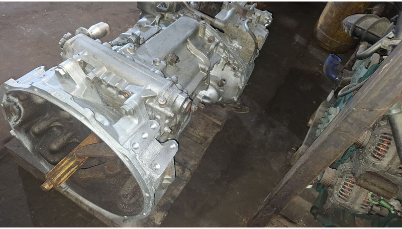 ZF GO210-6. S6 85+GV80/ S6 90 + GV90 - Pārnesumkārba: foto 3 ZF GO210-6. S6 85+GV80/ S6 90 + GV90 - Pārnesumkārba: foto 3