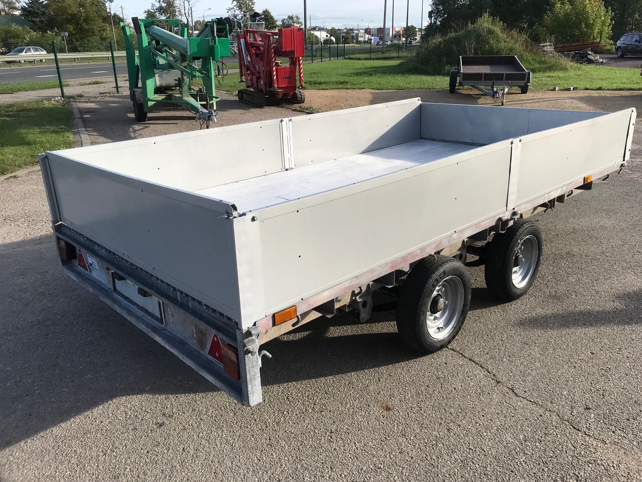 Ifor Williams LM126G - Bortu piekabe/ Platforma: foto 4 Ifor Williams LM126G - Bortu piekabe/ Platforma: foto 4