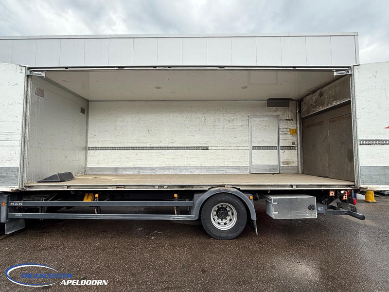 MAN TGM 19.290 Zijdeuren laadbak, 6 Cilinder, Slaapcabine, Euro 6 - Kravas automašīna ar slēgto virsbūvi: foto 2 MAN TGM 19.290 Zijdeuren laadbak, 6 Cilinder, Slaapcabine, Euro 6 - Kravas automašīna ar slēgto virsbūvi: foto 2