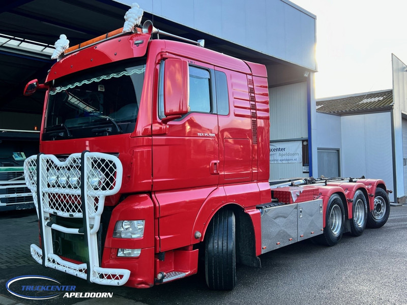 MAN TGX 35.500 8x4, Joab, Bullbar, Custom interieur - Pacēlājs ar āķi: foto 3 MAN TGX 35.500 8x4, Joab, Bullbar, Custom interieur - Pacēlājs ar āķi: foto 3