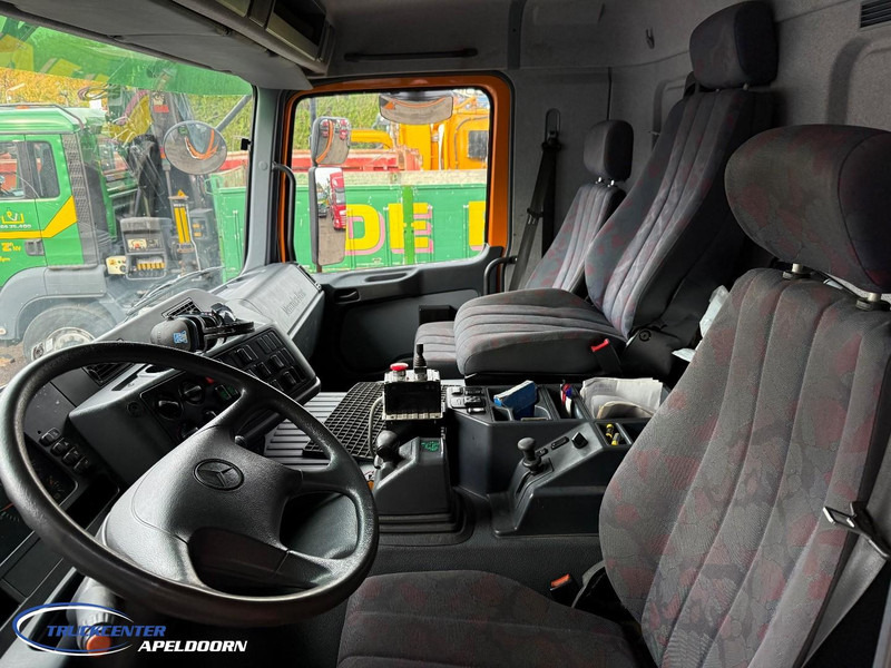 Mercedes-Benz Actros 1831 4x4 Naafreductie, Bladgeveerd, EPS, Originele kilometerstand! - Kravas automašīna pašizgāzējs: foto 5 Mercedes-Benz Actros 1831 4x4 Naafreductie, Bladgeveerd, EPS, Originele kilometerstand! - Kravas automašīna pašizgāzējs: foto 5