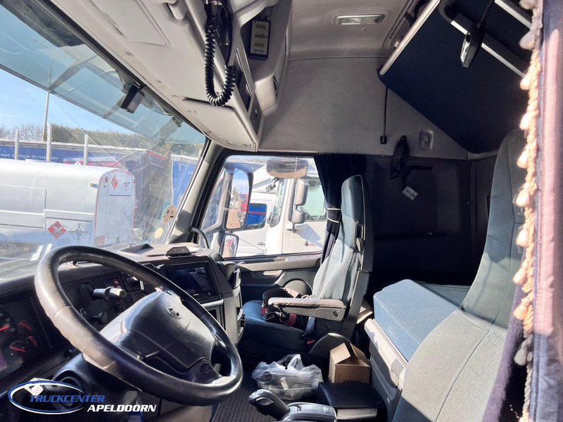 Volvo FH 440 HIAB 800 E4, 8x2 - Bortu kravas automašīna/ Platforma, Kravas auto ar manipulatoru: foto 5 Volvo FH 440 HIAB 800 E4, 8x2 - Bortu kravas automašīna/ Platforma, Kravas auto ar manipulatoru: foto 5