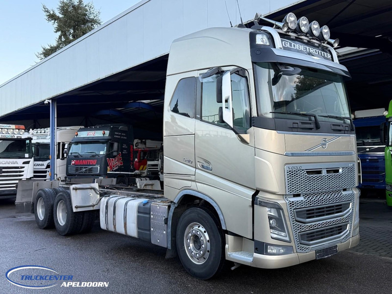 Volvo FH 657000 km, 6x4, Globetrotter - Šasija kravas automašīna: foto 1 Volvo FH 657000 km, 6x4, Globetrotter - Šasija kravas automašīna: foto 1