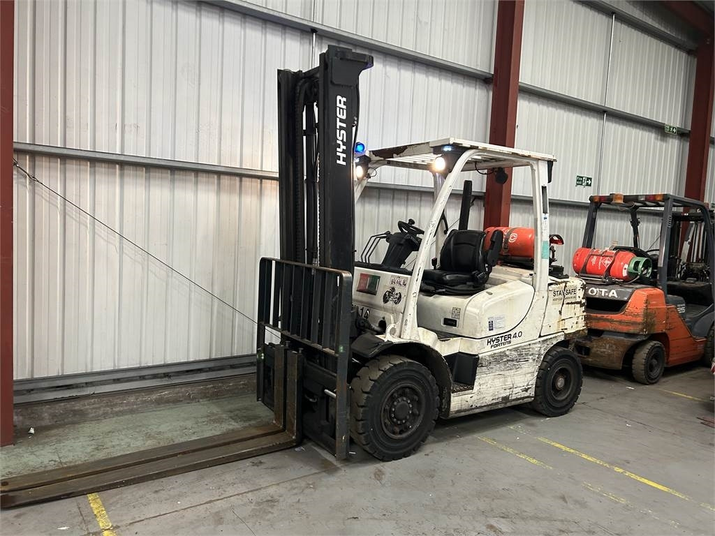 Hyster H4.0FTS - Gāzes iekrāvējs: foto 2 Hyster H4.0FTS - Gāzes iekrāvējs: foto 2