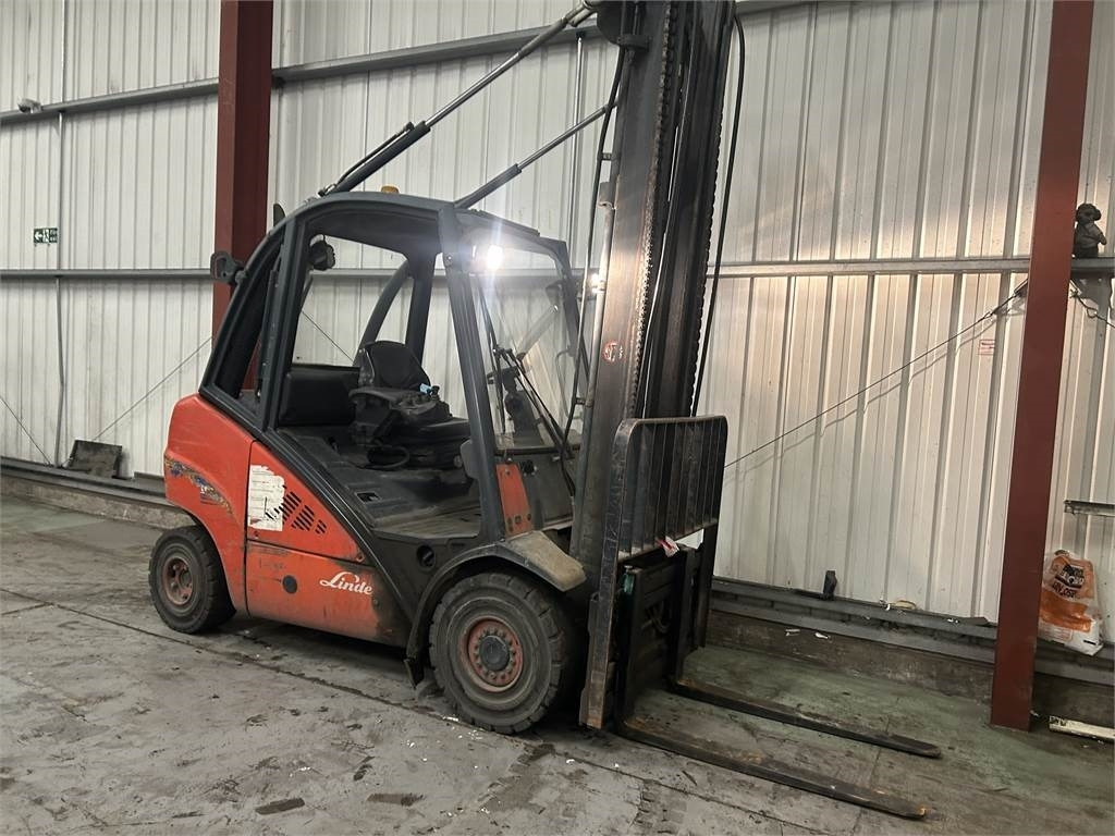 Linde H30D - Dīzeļiekrāvējs: foto 4 Linde H30D - Dīzeļiekrāvējs: foto 4