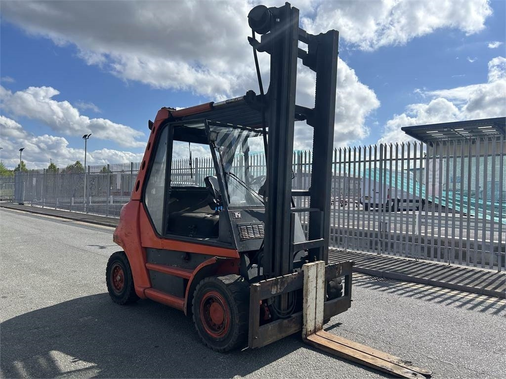 Linde H70D - Dīzeļiekrāvējs: foto 3 Linde H70D - Dīzeļiekrāvējs: foto 3