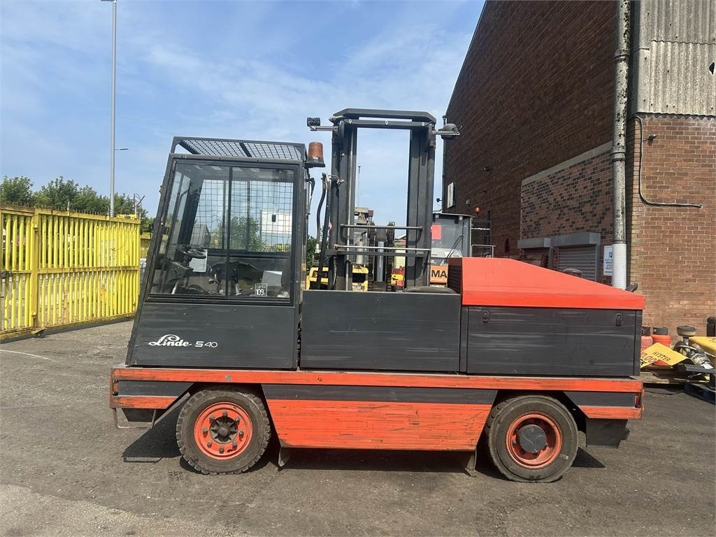 Sānu autokrāvējs Linde S40: foto 1