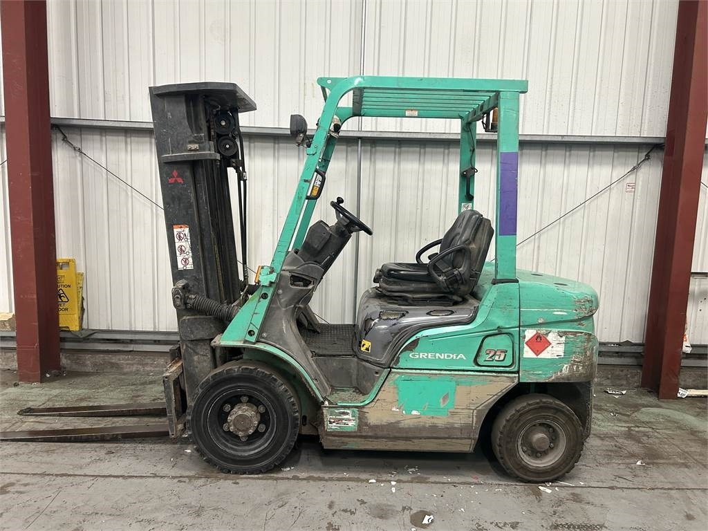Mitsubishi FD25NT - Dīzeļiekrāvējs: foto 1 Mitsubishi FD25NT - Dīzeļiekrāvējs: foto 1