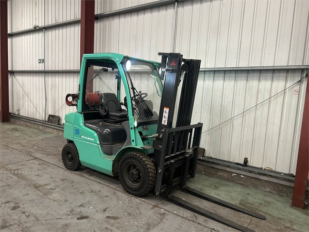 Mitsubishi FG25N - Gāzes iekrāvējs: foto 4 Mitsubishi FG25N - Gāzes iekrāvējs: foto 4