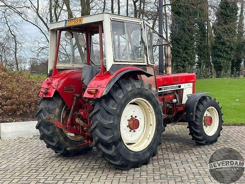 Case IH 946 - Traktors: foto 5 Case IH 946 - Traktors: foto 5