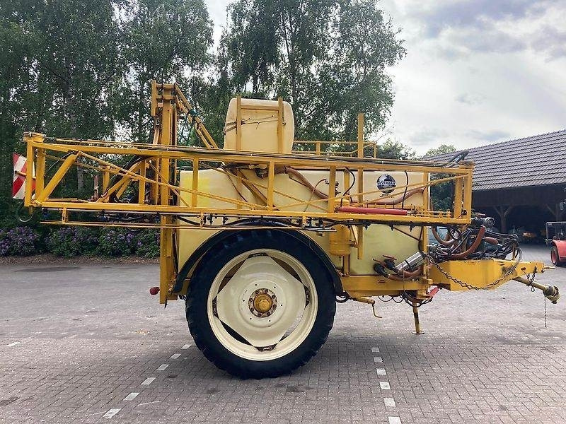 Dubex Nestor - Piekabināmais miglotājs: foto 5 Dubex Nestor - Piekabināmais miglotājs: foto 5