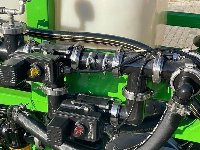 Minerālmēslu izkliedētājs Duport Liquiliser SW1319: foto 10