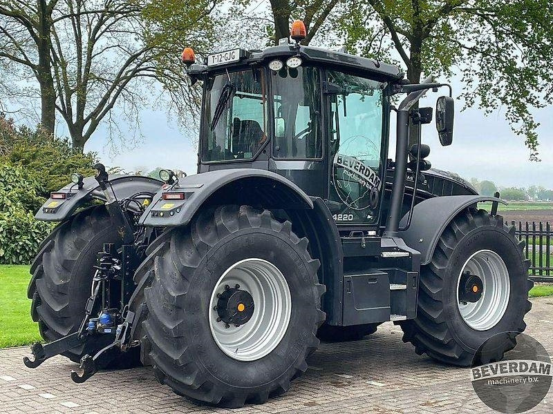 JCB Fasttrac 4220 - Traktors: foto 4 JCB Fasttrac 4220 - Traktors: foto 4