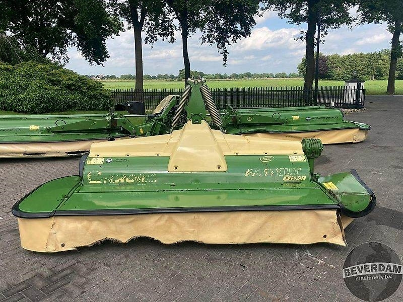Krone Easy Cut B 1000 CV - EC F 320 CV - Pļāvējs: foto 2 Krone Easy Cut B 1000 CV - EC F 320 CV - Pļāvējs: foto 2