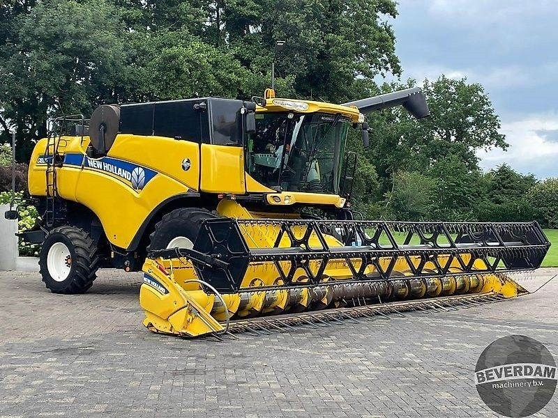 New Holland CX 8.80 - Labības kombains: foto 2 New Holland CX 8.80 - Labības kombains: foto 2