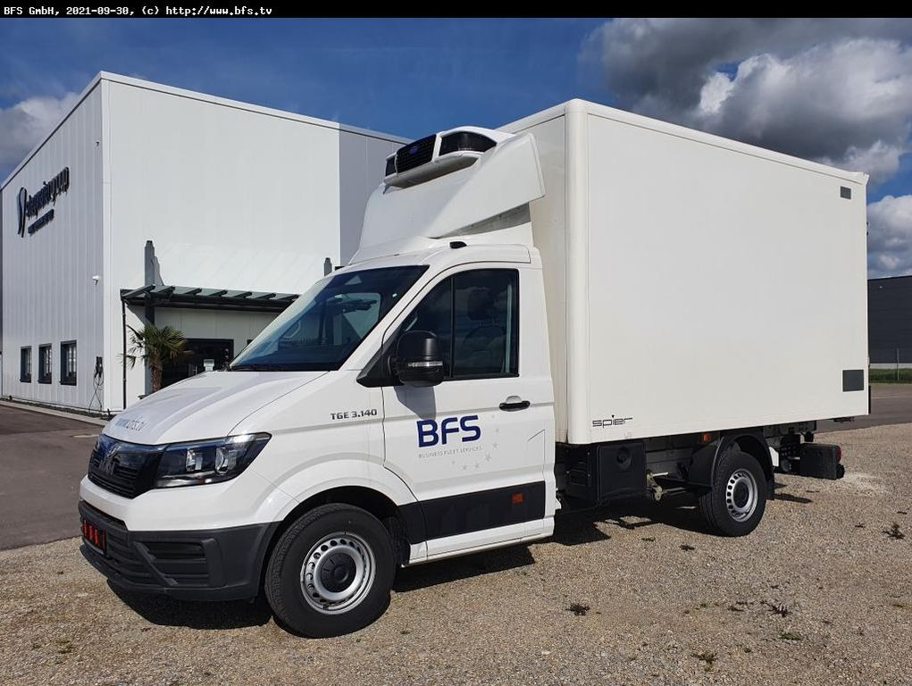 MAN TGE 3.140 4x2 F SB Bi-Temp Kühlkoffer, Carrier P MAN TGE 3.140 4x2 F SB Bi-Temp Kühlkoffer, Carrier P - Komercauto refrižerators: foto 1 MAN TGE 3.140 4x2 F SB Bi-Temp Kühlkoffer, Carrier P MAN TGE 3.140 4x2 F SB Bi-Temp Kühlkoffer, Carrier P - Komercauto refrižerators: foto 1