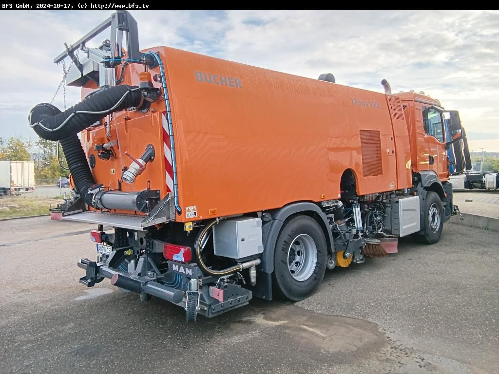 MAN TGS 18.360 4x2 BL BEAM S9000 / Bucher V90 Rotorc - Ielu tīrīšanas mašīna: foto 2 MAN TGS 18.360 4x2 BL BEAM S9000 / Bucher V90 Rotorc - Ielu tīrīšanas mašīna: foto 2