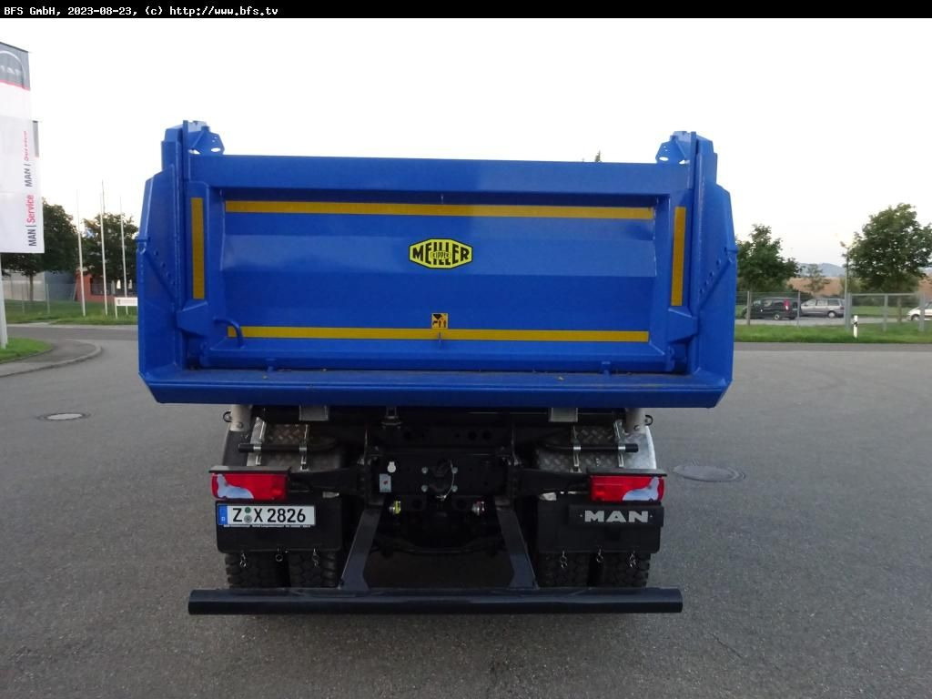 MAN TGS (TG3) 35.520 8x4 BB CH Bordmatik links, 3-Se - Kravas automašīna pašizgāzējs: foto 3 MAN TGS (TG3) 35.520 8x4 BB CH Bordmatik links, 3-Se - Kravas automašīna pašizgāzējs: foto 3