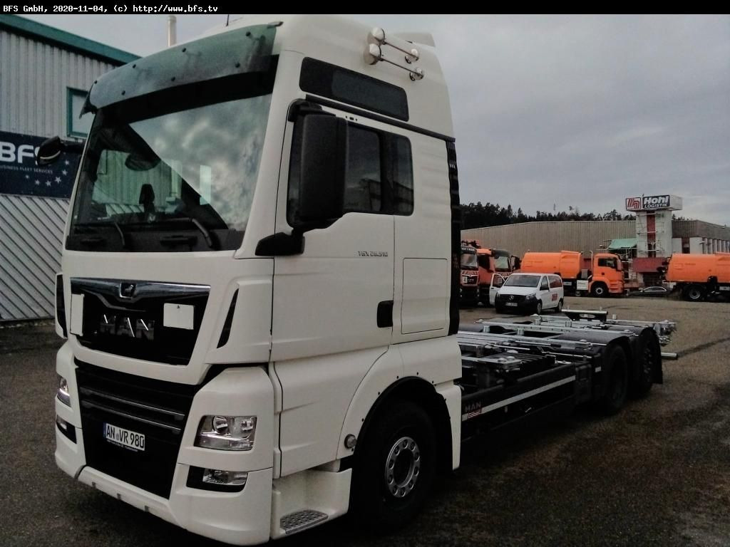 MAN TGX 26.510 6x2-2 LL Multiwechsler - Konteineru vedējs/ Kravas automašīna ar noņemamā virsbūve: foto 1 MAN TGX 26.510 6x2-2 LL Multiwechsler - Konteineru vedējs/ Kravas automašīna ar noņemamā virsbūve: foto 1