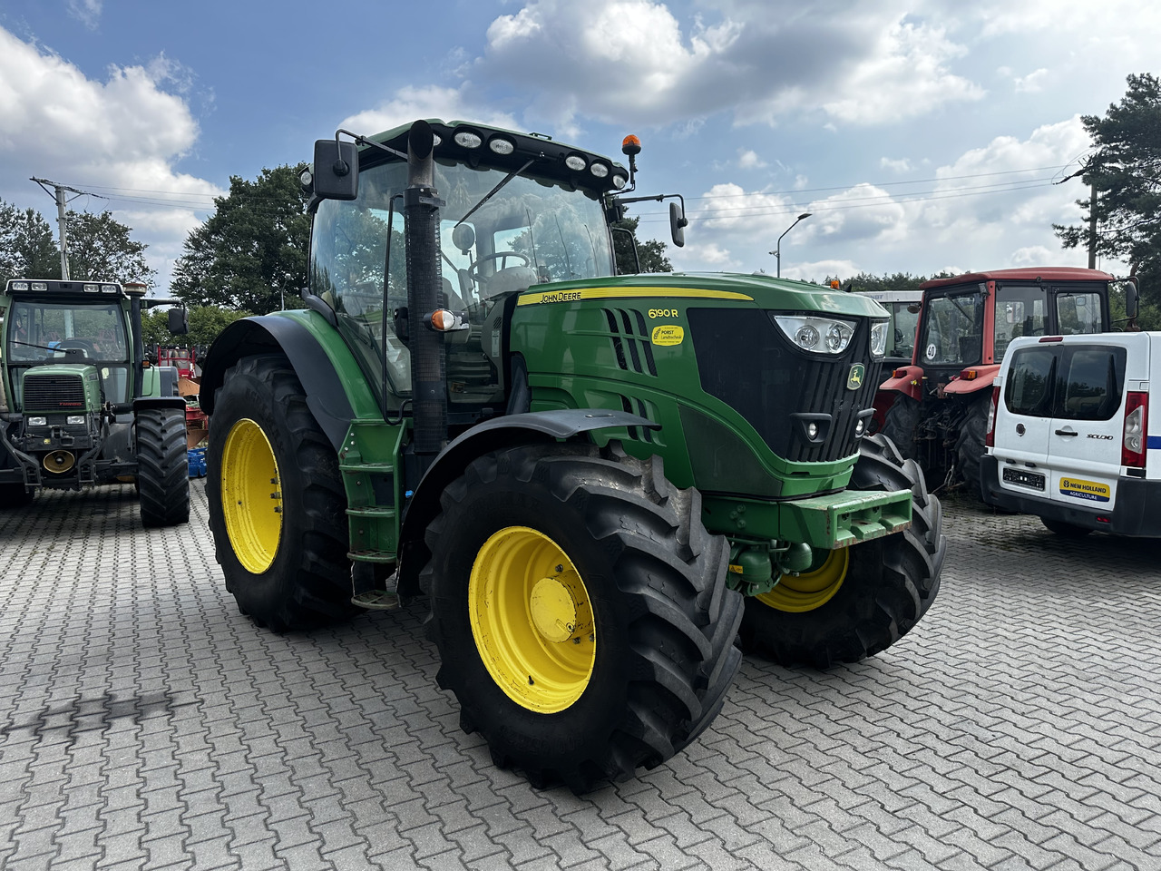 John Deere 6195R - Traktors: foto 1 John Deere 6195R - Traktors: foto 1