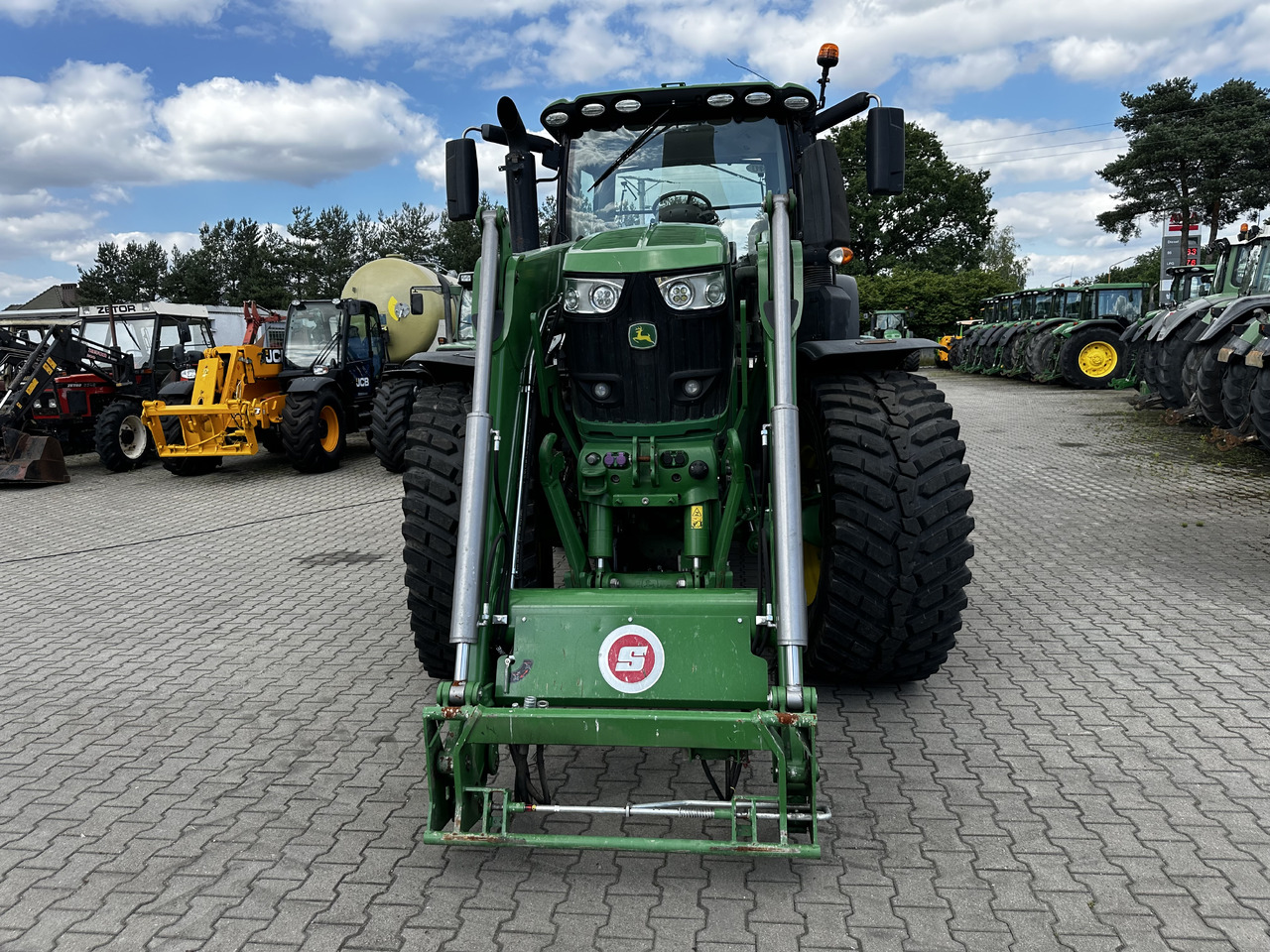 John Deere 6230R - Traktors: foto 2 John Deere 6230R - Traktors: foto 2