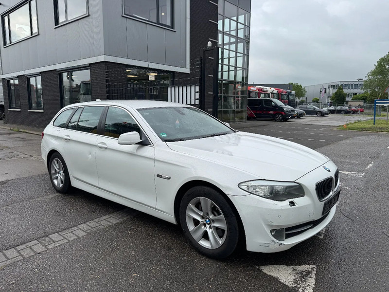 BMW 5 Serie 525D AUTOMATIC NAVI STATION - Universālis: foto 3 BMW 5 Serie 525D AUTOMATIC NAVI STATION - Universālis: foto 3