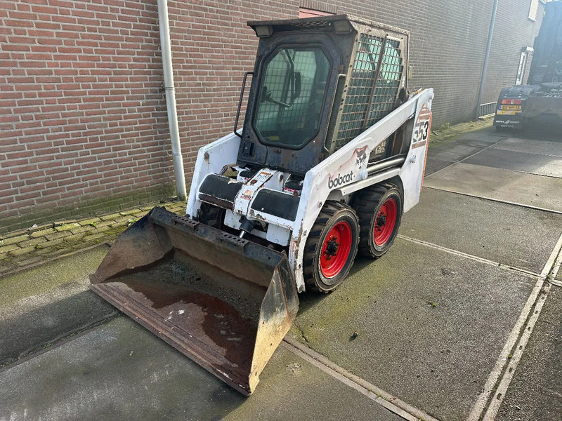 Bobcat 553 - Kompaktiekrāvējs: foto 1 Bobcat 553 - Kompaktiekrāvējs: foto 1