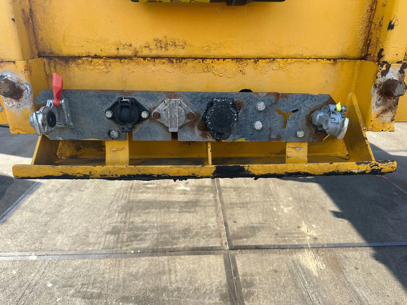 Puspiekabe zema profila platforma Broshuis 21N58A, 2 AXLE LAST AXLE STEERING, EXTENDABLE: foto 14 Puspiekabe zema profila platforma Broshuis 21N58A, 2 AXLE LAST AXLE STEERING, EXTENDABLE: foto 14