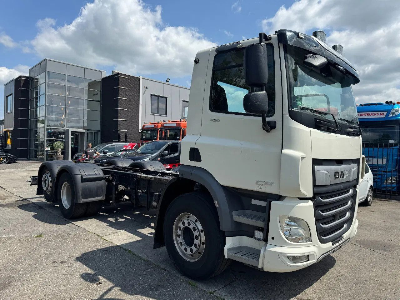 DAF CF 450 6X2 - EURO 6 + LIFT/STEERING AXLE - Šasija kravas automašīna: foto 3 DAF CF 450 6X2 - EURO 6 + LIFT/STEERING AXLE - Šasija kravas automašīna: foto 3