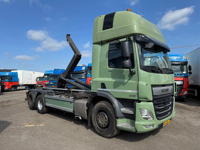 DAF CF 450 6X2 EURO 6 VDL 21T HOOK LIFTING AXLE - Pacēlājs ar āķi: foto 5 DAF CF 450 6X2 EURO 6 VDL 21T HOOK LIFTING AXLE - Pacēlājs ar āķi: foto 5