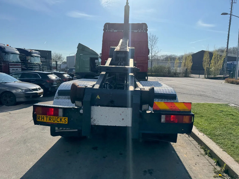 DAF XF 460 6X2 EURO 6 VDL HOOK 20T - Pacēlājs ar āķi: foto 3 DAF XF 460 6X2 EURO 6 VDL HOOK 20T - Pacēlājs ar āķi: foto 3