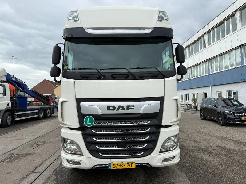 DAF XF 480 6X2 + 2 AXLE HANGER + TRS COOLING + DHOLLANDIA LIFT (2x) - Kravas automašīna refrižerators: foto 2 DAF XF 480 6X2 + 2 AXLE HANGER + TRS COOLING + DHOLLANDIA LIFT (2x) - Kravas automašīna refrižerators: foto 2