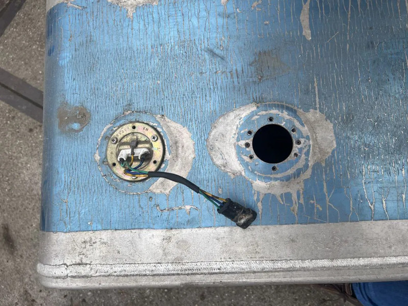 Diversen Hydrauliek tank l 70 b 45 h 62 - Hidraulika - Kravas automašīna: foto 2 Diversen Hydrauliek tank l 70 b 45 h 62 - Hidraulika - Kravas automašīna: foto 2