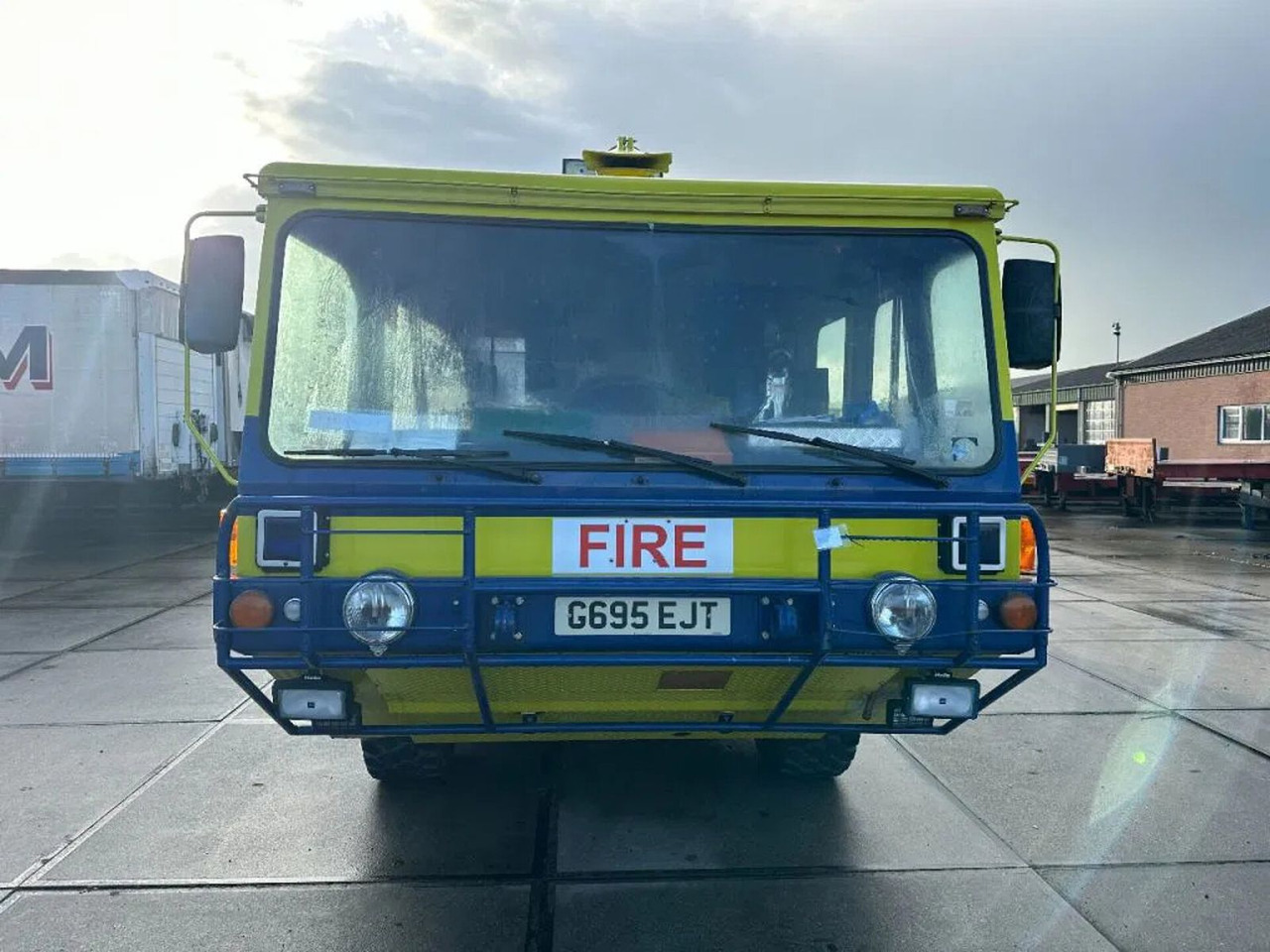 Diversen MK 12 6X6 COMPLETE FIRE TRUCK FULL STEE Diversen MK 12 6X6 COMPLETE FIRE TRUCK FULL STEE - Ugunsdzēsēju mašīna: foto 3 Diversen MK 12 6X6 COMPLETE FIRE TRUCK FULL STEE Diversen MK 12 6X6 COMPLETE FIRE TRUCK FULL STEE - Ugunsdzēsēju mašīna: foto 3