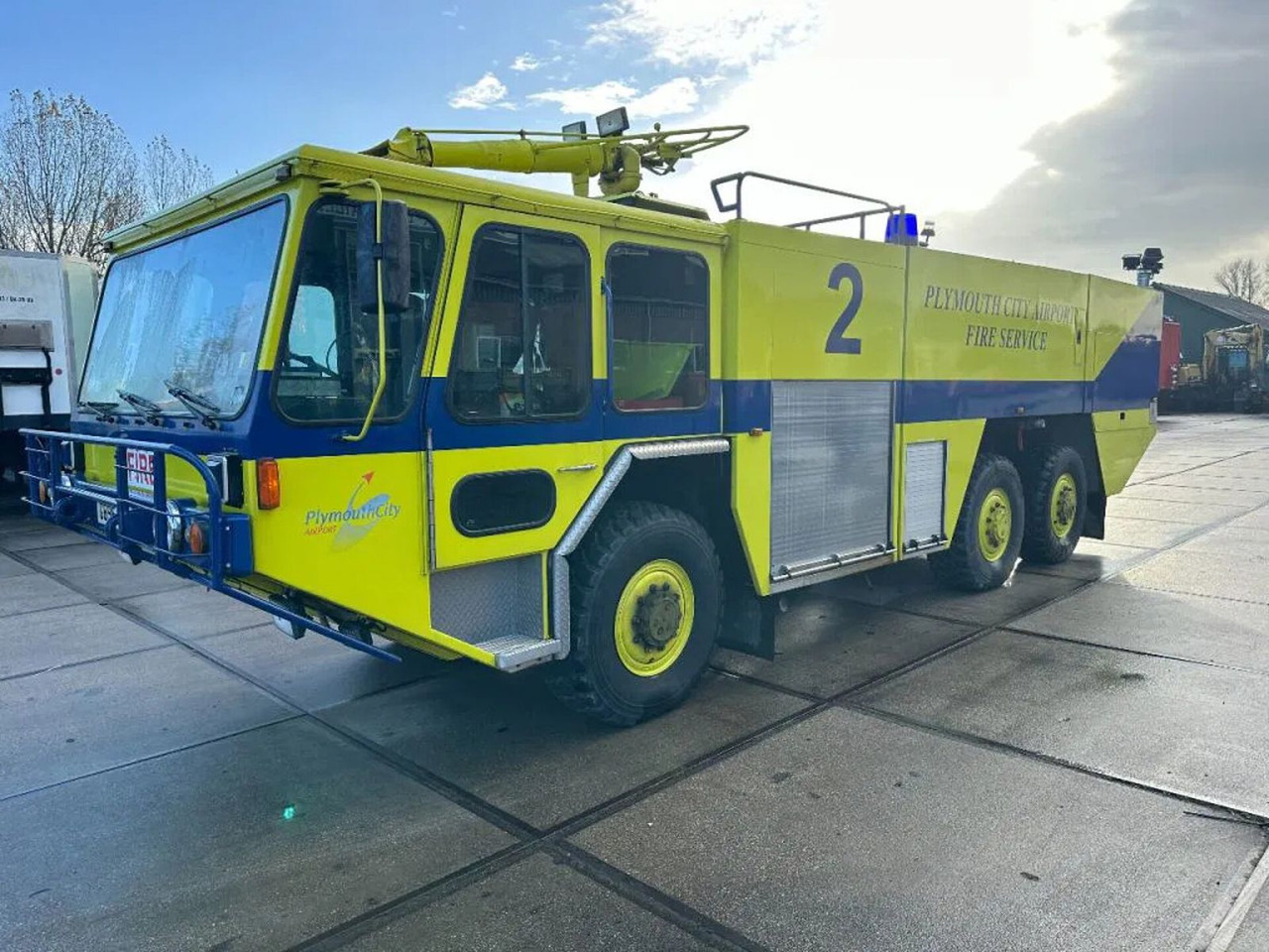 Diversen MK 12 6X6 COMPLETE FIRE TRUCK FULL STEE Diversen MK 12 6X6 COMPLETE FIRE TRUCK FULL STEE - Ugunsdzēsēju mašīna: foto 2 Diversen MK 12 6X6 COMPLETE FIRE TRUCK FULL STEE Diversen MK 12 6X6 COMPLETE FIRE TRUCK FULL STEE - Ugunsdzēsēju mašīna: foto 2
