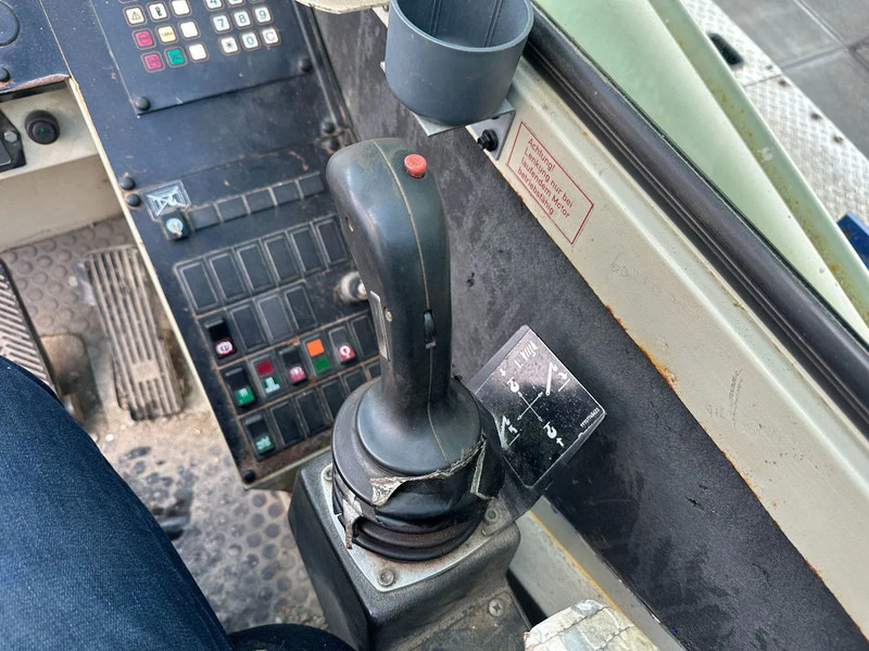 Visurgājējs celtnis Faun ATF 30-2l 4X4: foto 12 Visurgājējs celtnis Faun ATF 30-2l 4X4: foto 12