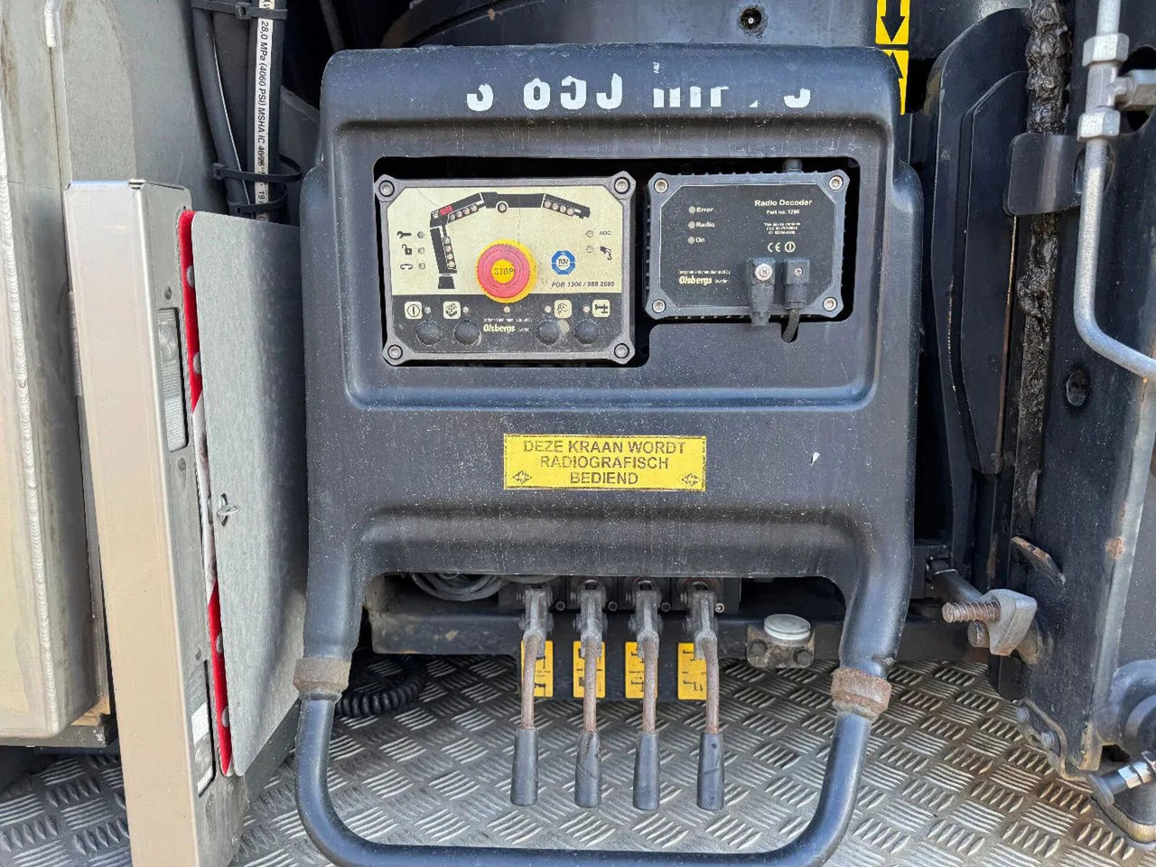Kravas auto ar manipulatoru, Bortu kravas automašīna/ Platforma Ginaf G6 4140 CF 8X2 - EURO 6 + HIAB 855 EP-6 + REMOTE: foto 11
