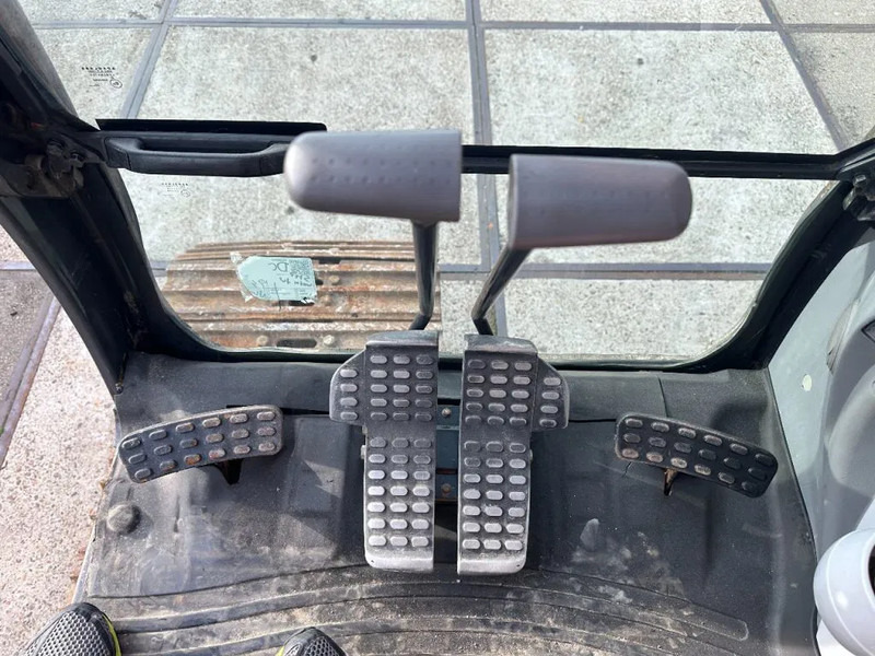 Hitachi ZX350LC-5B CE - Kāpurķēžu ekskavators: foto 5 Hitachi ZX350LC-5B CE - Kāpurķēžu ekskavators: foto 5