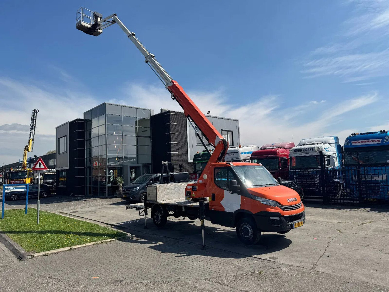 Iveco DAILY 35 140 SCORPION 2112J 2019 - Autopacēlājs: foto 5 Iveco DAILY 35 140 SCORPION 2112J 2019 - Autopacēlājs: foto 5