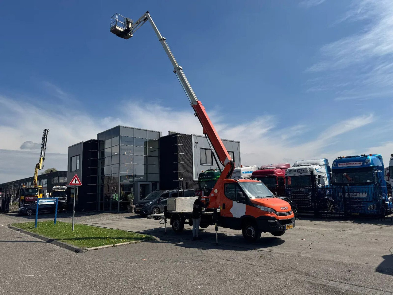 Iveco DAILY 35 140 SCORPION 2112J 2019 - Autopacēlājs: foto 2 Iveco DAILY 35 140 SCORPION 2112J 2019 - Autopacēlājs: foto 2