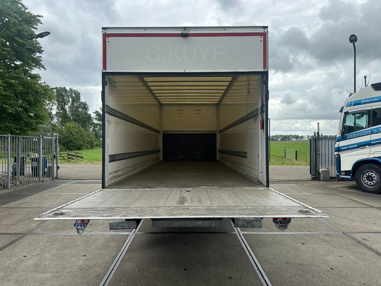 Iveco ML 120 -220 L, DHOLLANDIA LIFT, BOX 730X250X240 - Kravas automašīna ar slēgto virsbūvi: foto 5 Iveco ML 120 -220 L, DHOLLANDIA LIFT, BOX 730X250X240 - Kravas automašīna ar slēgto virsbūvi: foto 5