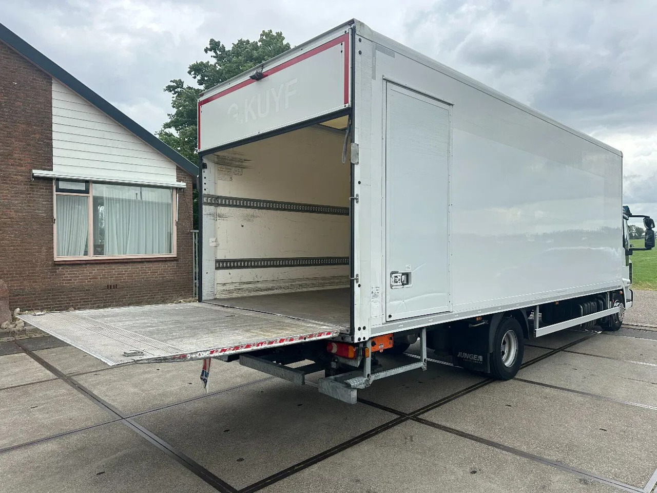 Iveco ML 120 -220 L, DHOLLANDIA LIFT, BOX 730X250X240 - Kravas automašīna ar slēgto virsbūvi: foto 4 Iveco ML 120 -220 L, DHOLLANDIA LIFT, BOX 730X250X240 - Kravas automašīna ar slēgto virsbūvi: foto 4