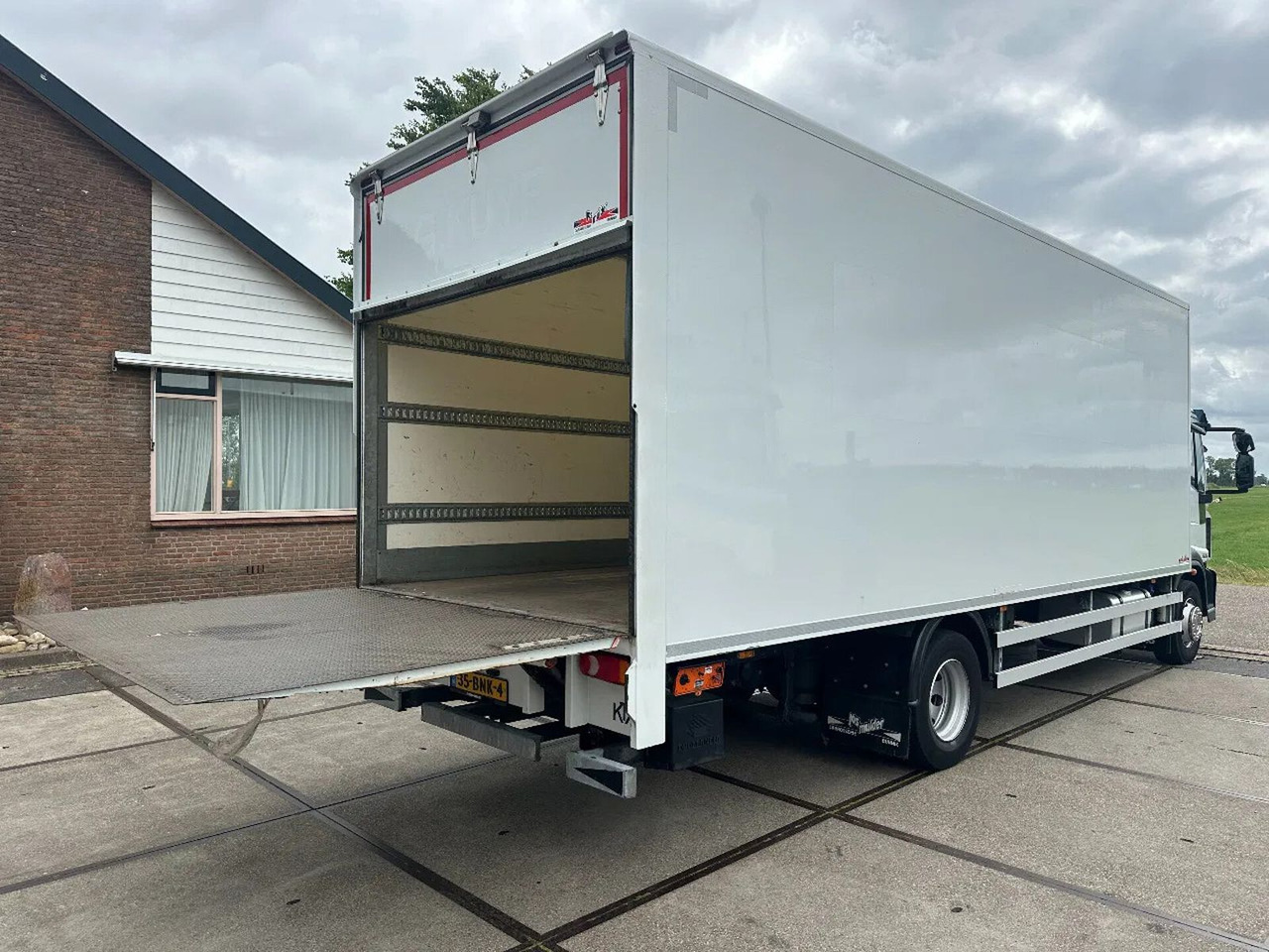 Iveco ML 150 -220, DHOLLANDIA LIFT, BOX 760X250X250 CM - Kravas automašīna ar slēgto virsbūvi: foto 4 Iveco ML 150 -220, DHOLLANDIA LIFT, BOX 760X250X250 CM - Kravas automašīna ar slēgto virsbūvi: foto 4