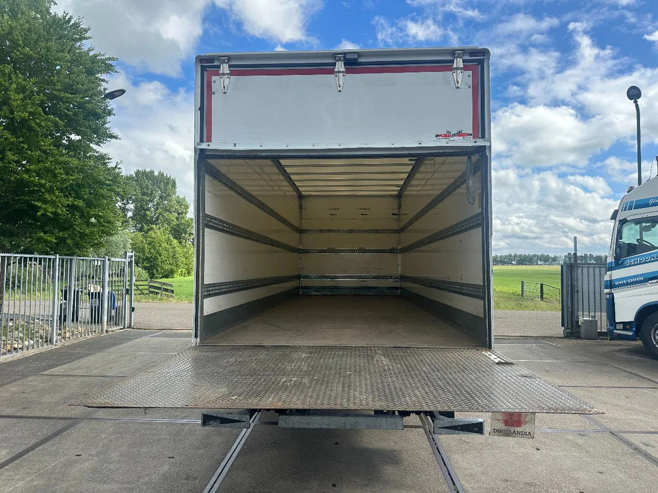 Iveco ML 150 -220, DHOLLANDIA LIFT, BOX 760X250X250 CM - Kravas automašīna ar slēgto virsbūvi: foto 5 Iveco ML 150 -220, DHOLLANDIA LIFT, BOX 760X250X250 CM - Kravas automašīna ar slēgto virsbūvi: foto 5