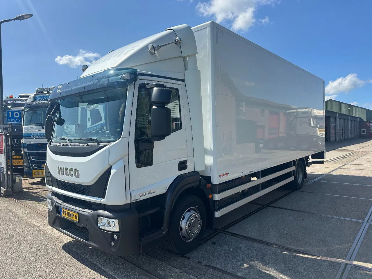 Iveco ML 150 -220, DHOLLANDIA LIFT, BOX 760X250X250 CM - Kravas automašīna ar slēgto virsbūvi: foto 1 Iveco ML 150 -220, DHOLLANDIA LIFT, BOX 760X250X250 CM - Kravas automašīna ar slēgto virsbūvi: foto 1