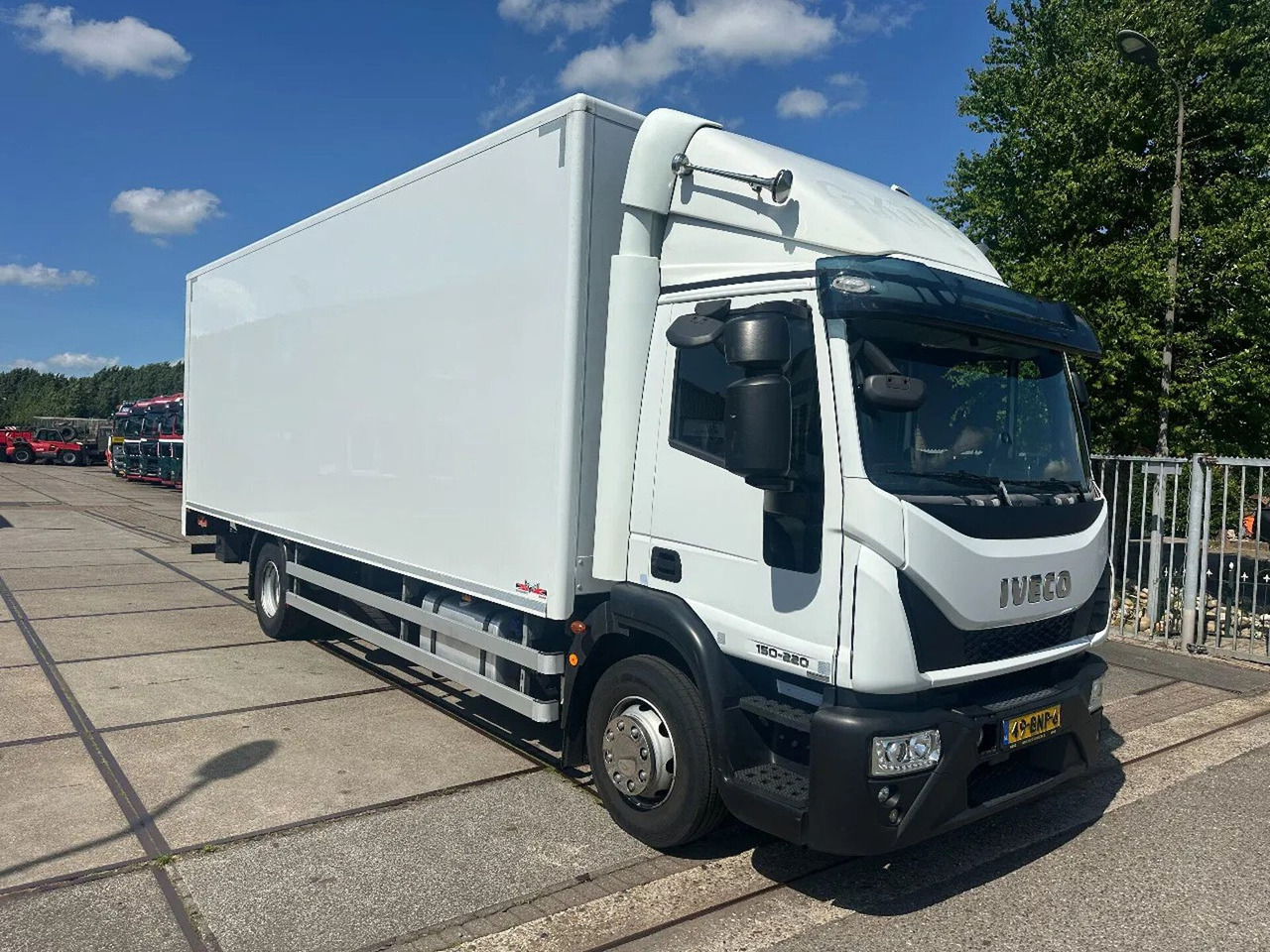 Iveco ML 150 -220, DHOLLANDIA LIFT, BOX 760X250X250 CM - Kravas automašīna ar slēgto virsbūvi: foto 3 Iveco ML 150 -220, DHOLLANDIA LIFT, BOX 760X250X250 CM - Kravas automašīna ar slēgto virsbūvi: foto 3