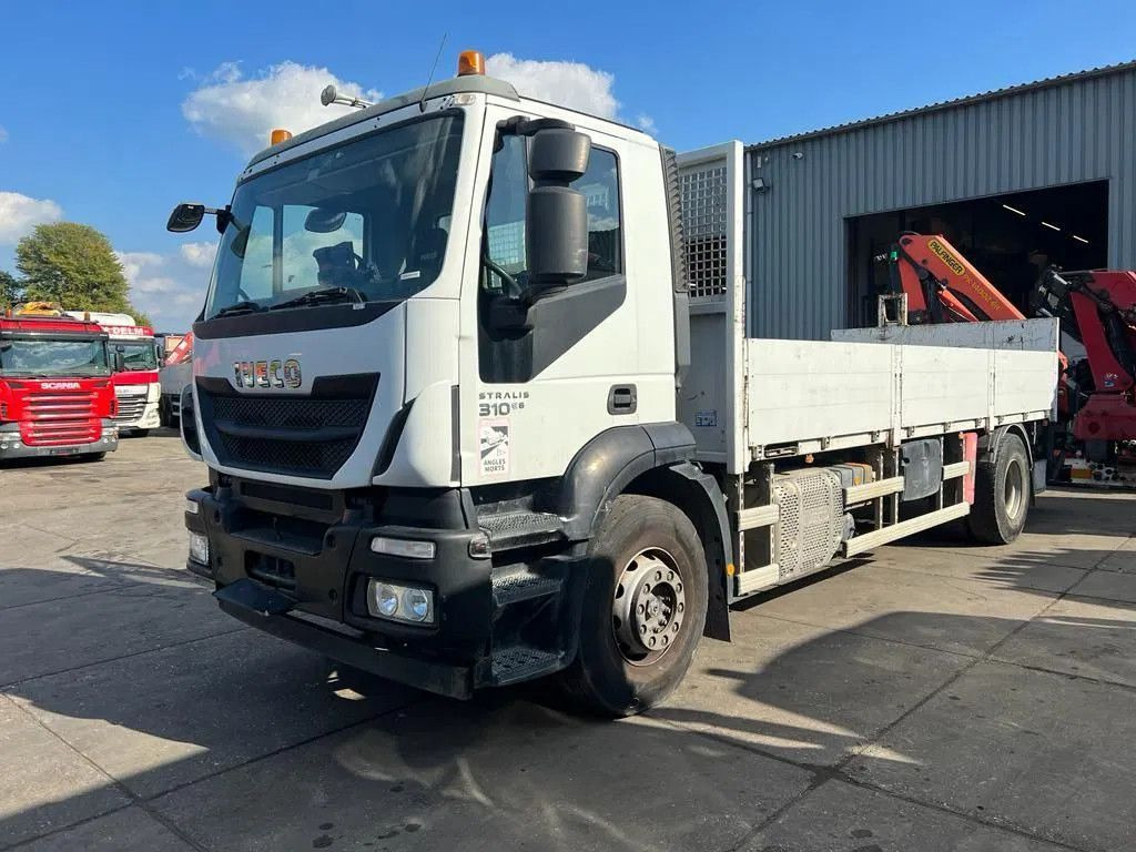 Iveco Stralis 310 PALFINGER PK14002 - MOTOR DEFECT - Bortu kravas automašīna/ Platforma, Kravas auto ar manipulatoru: foto 1 Iveco Stralis 310 PALFINGER PK14002 - MOTOR DEFECT - Bortu kravas automašīna/ Platforma, Kravas auto ar manipulatoru: foto 1