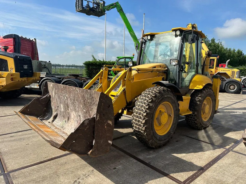 Komatsu WB97S-5E0 - Ekskavators-iekrāvējs: foto 4 Komatsu WB97S-5E0 - Ekskavators-iekrāvējs: foto 4