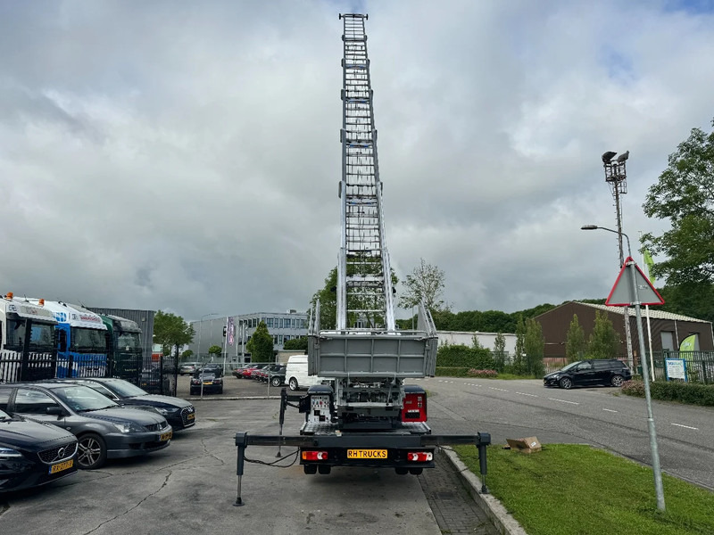 Nissan Cabstar 35.13 EURO 6 + LIFT 25 METER + REMOTE CONTROL - Komercauto: foto 4 Nissan Cabstar 35.13 EURO 6 + LIFT 25 METER + REMOTE CONTROL - Komercauto: foto 4