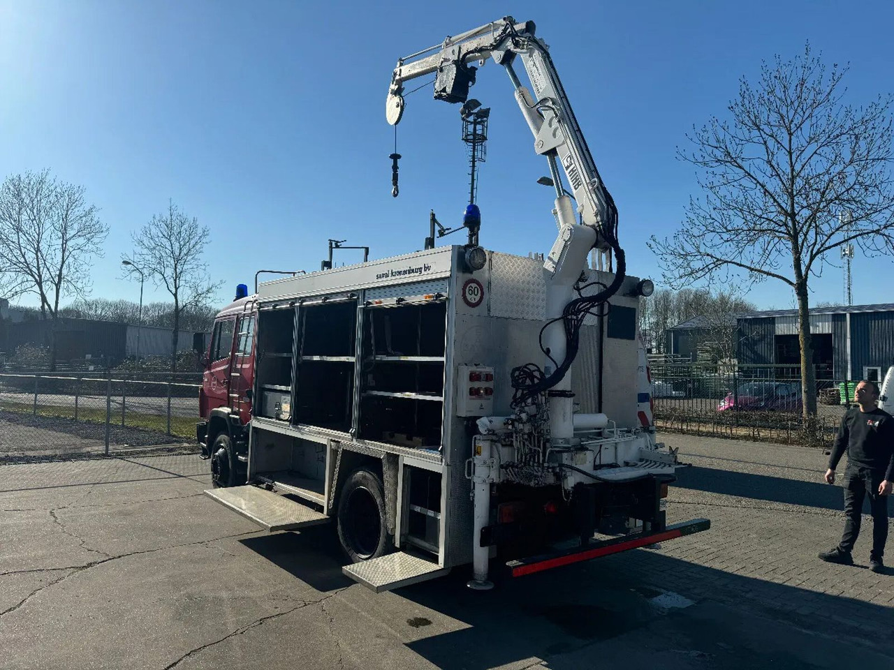 Mercedes-Benz 1117 4X2 FIRE TRUCK HIAB 050A ONLY 105787 KM - Kravas automašīna, Kravas auto ar manipulatoru: foto 4 Mercedes-Benz 1117 4X2 FIRE TRUCK HIAB 050A ONLY 105787 KM - Kravas automašīna, Kravas auto ar manipulatoru: foto 4